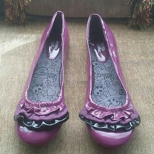 NWOT Purple & Black Ruffled Flats