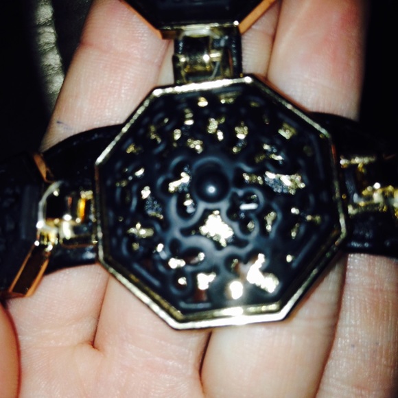 Sandals - Picture 2 of 3