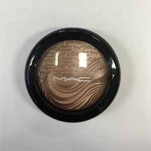 Mac extra dimension skinfinish in SUPERB