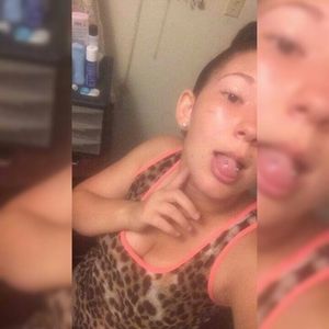 Meet your Posher, Monica