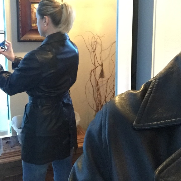 🎉sale🎉COACH double breasted trench coat leather. - Picture 2 of 4