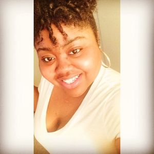 Meet your Posher, Angelique