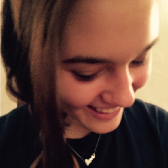 Meet your Posher, Abby