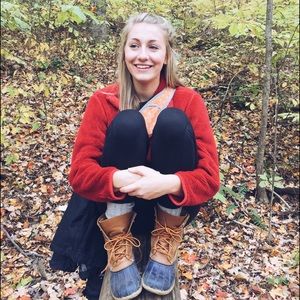 Meet your Posher, April