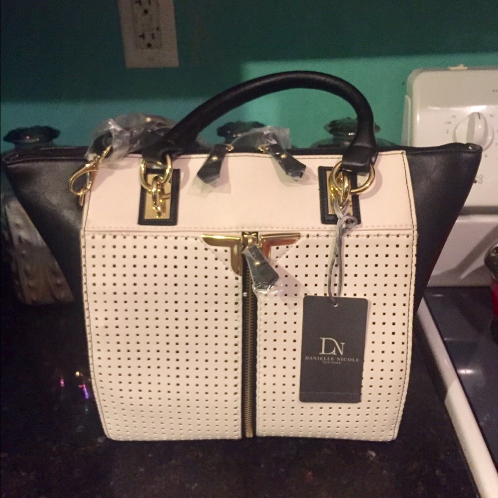 Danielle Nicole Alexa Black White