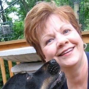 Meet your Posher, Lois