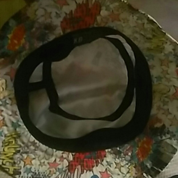 Bucket hat - Picture 2 of 3