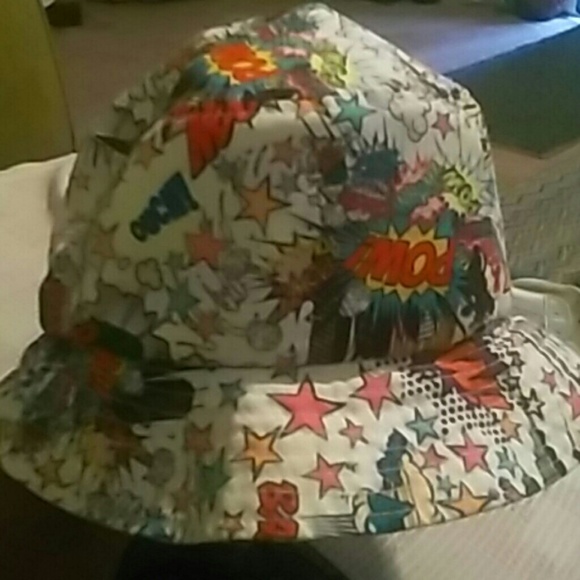 Bucket hat - Picture 3 of 3