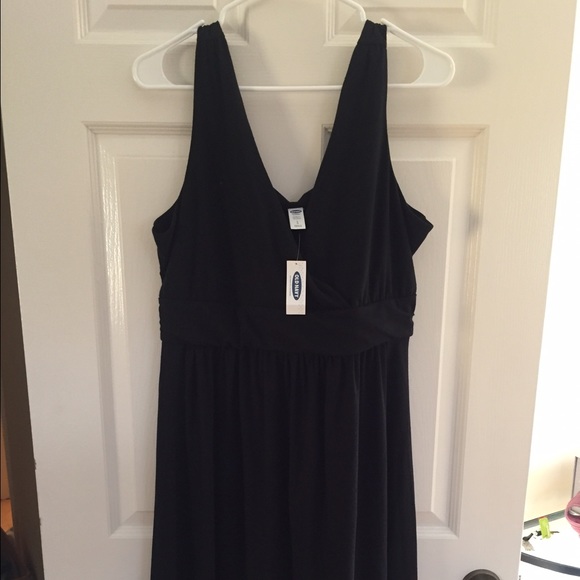 Old Navy Maternity Empire Waist Black Dress NWT