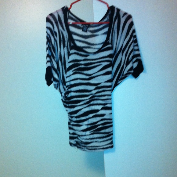 Rue21 top - Picture 1 of 2