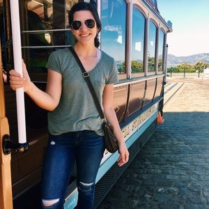 Meet your Posher, Leanna