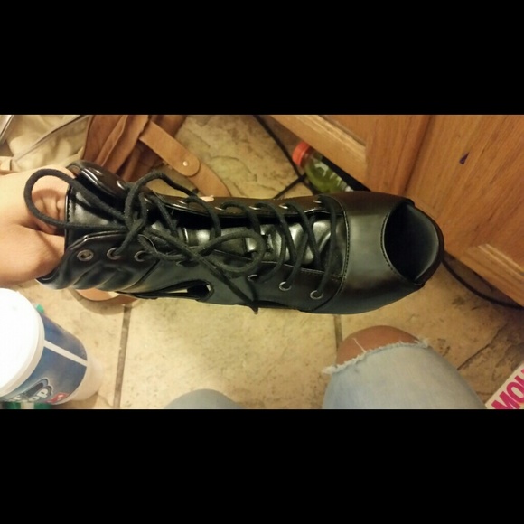 Rock n republic never worn heels