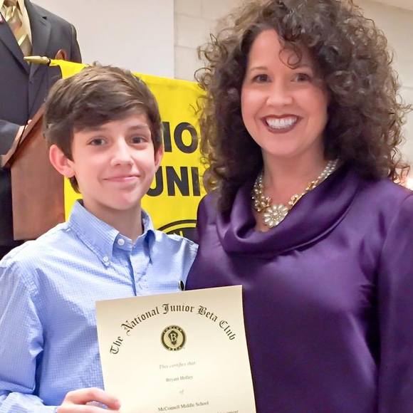 Meet your Posher, Alicia