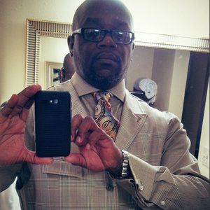 Meet your Posher, Dennis