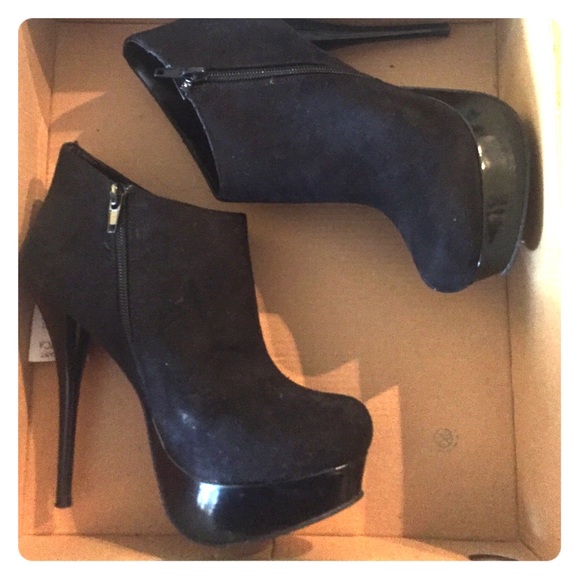 Charlotte Russe, Yassy, Black Size six