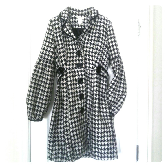 Moon Houndstooth Wool Blend Coat Black and White