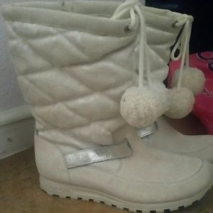 Authentic bran new coach snow boots