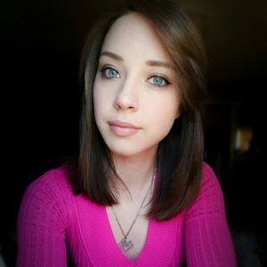 Meet your Posher, Pauline