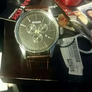 Bran new Nixon watch