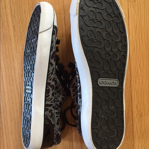 ❌SOLD❌HP 10/30! Coach sneakers - Picture 3 of 4