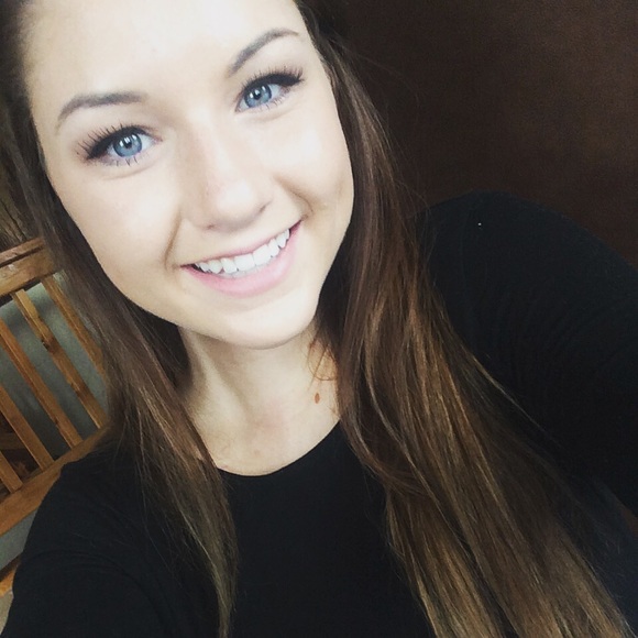 Meet your Posher, Courtney