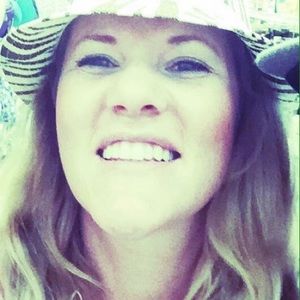 Meet your Posher, Leslie