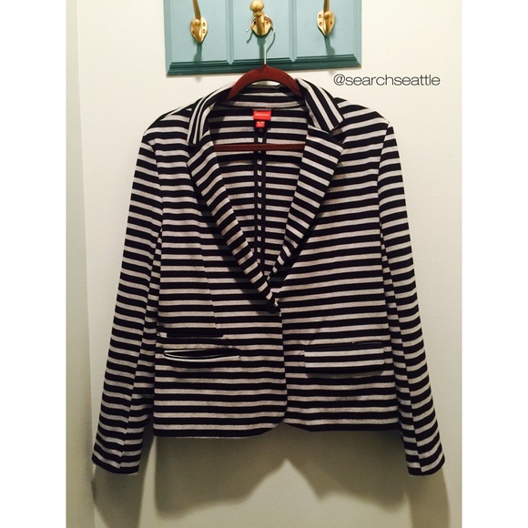 Grey and Black Knit Blazer {XL}