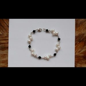 Raindrop Freshwater Pearls Bracelet