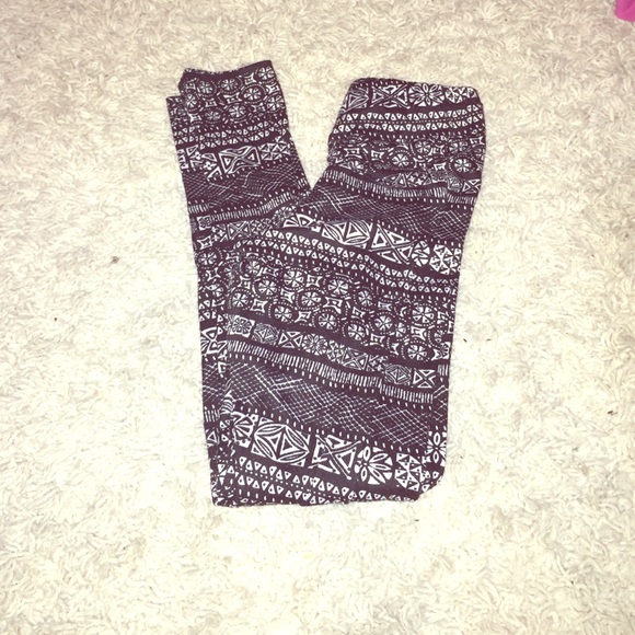 Tribal print leggings