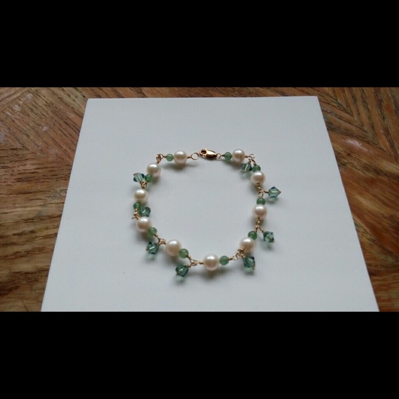 Freshwater Pearls, Jade gemstones, Swarovki crysta