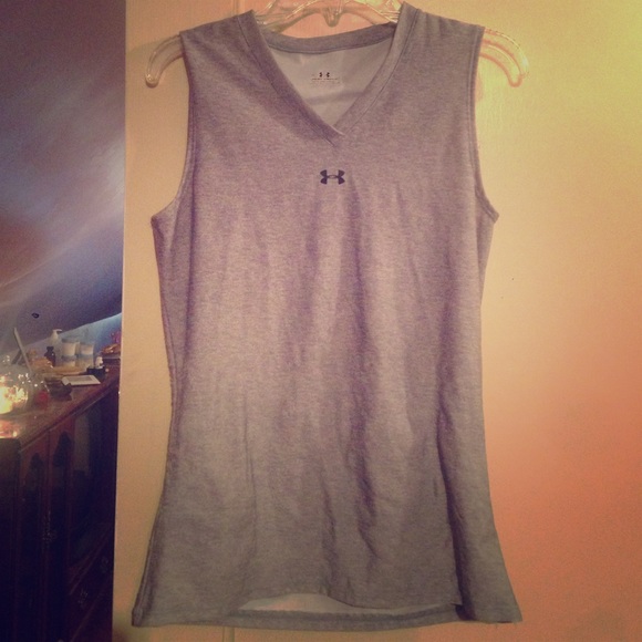 Under Amour tank top workout shirt - Picture 1 of 3