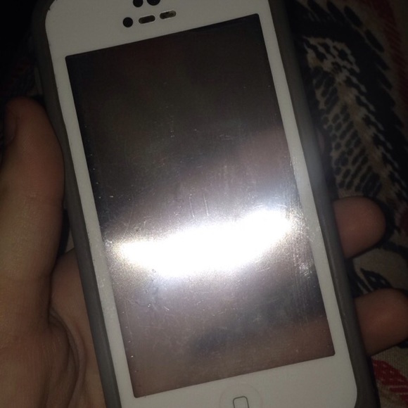 New iPhone 5c life proof phone case - Picture 2 of 4