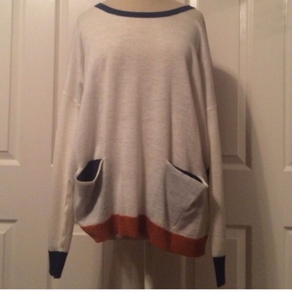 Sweater with pockets
