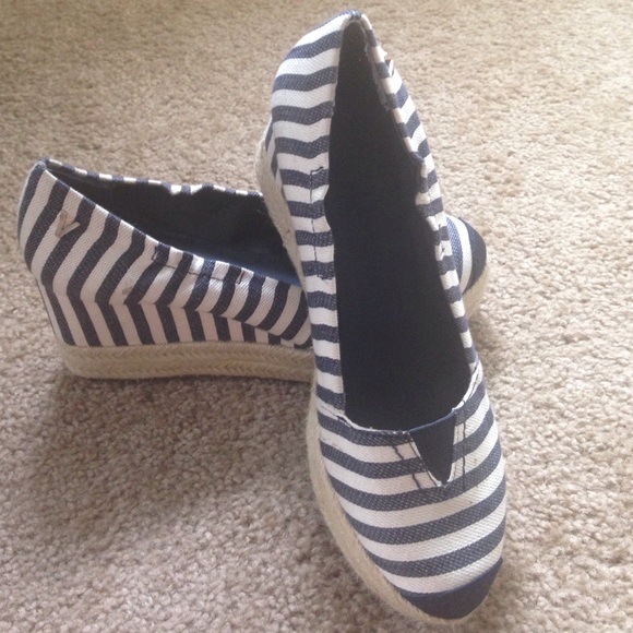 Victor Alfaro wedges