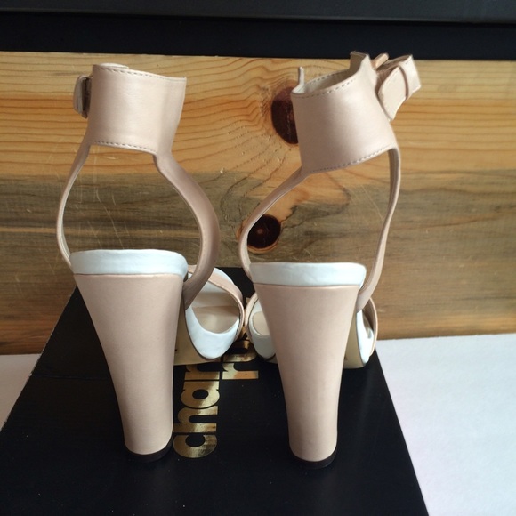 NIB Charlotte Russe, nude heels size 9 - Picture 3 of 3