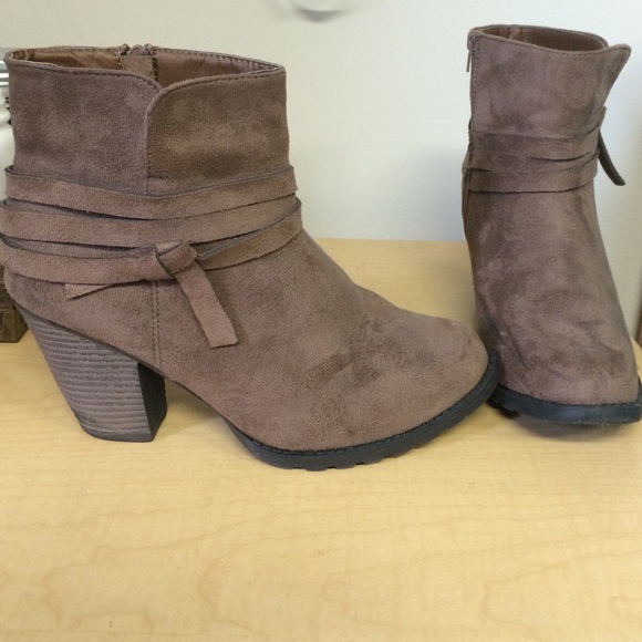 Did not like how they fit my wife feet.