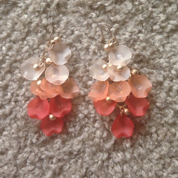 Dangle earrings