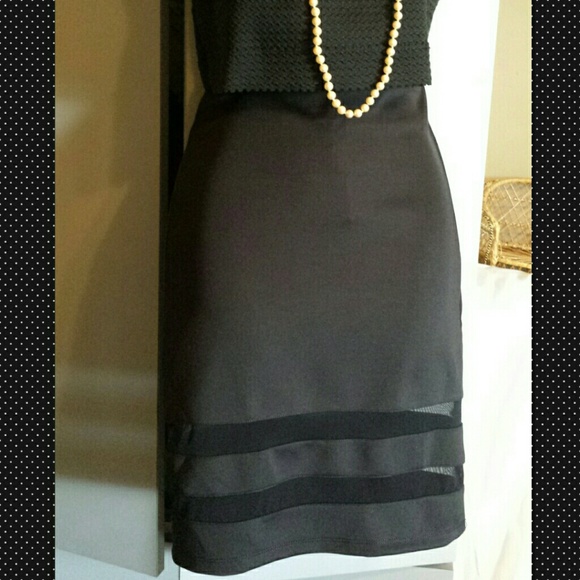 'Scuba' skirt - Picture 1 of 2