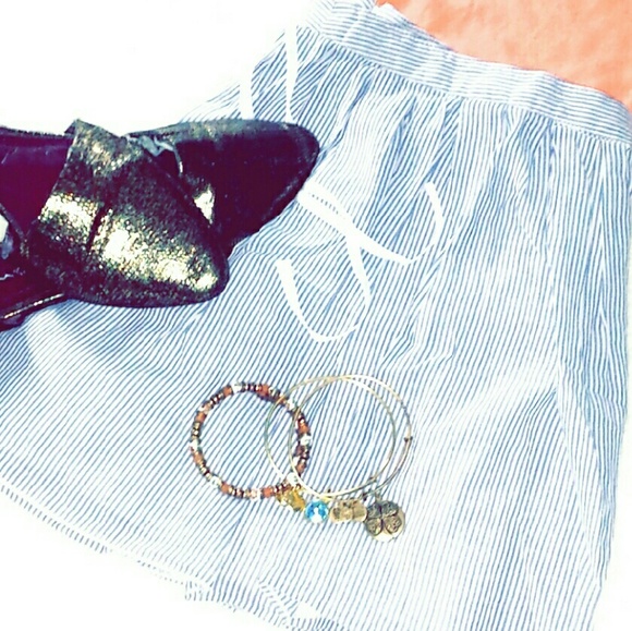 American Eagle Outfitters Dresses & Skirts - American Eagle Seersucker A-line Skirt 💙