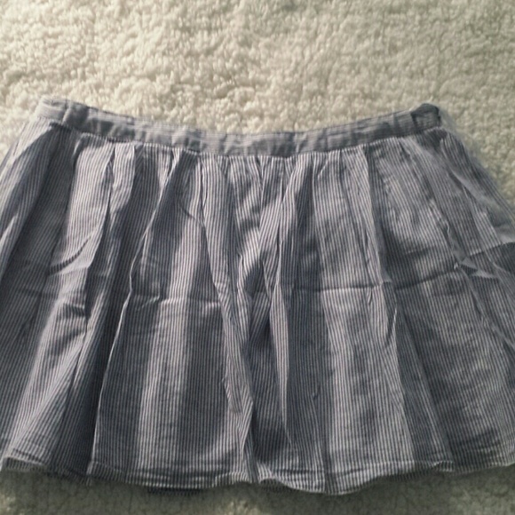 American Eagle Seersucker A-line Skirt 💙 - Picture 2 of 4