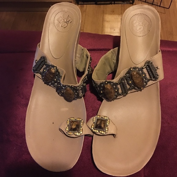 Khaki slippers