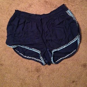 Navy blue lounge shorts with detail stitching