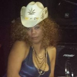 Meet your Posher, Mari