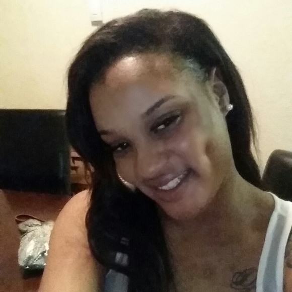 Meet your Posher, Alecia - Picture 1 of 1