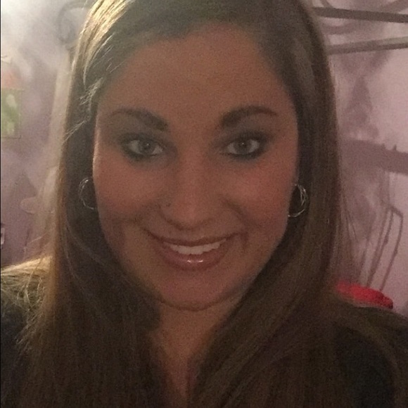 Meet your Posher, Amber - Picture 1 of 1