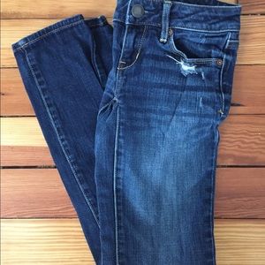 American Eagle distressed jeans size 0