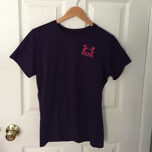 Under armour heat gear shirt - size medium