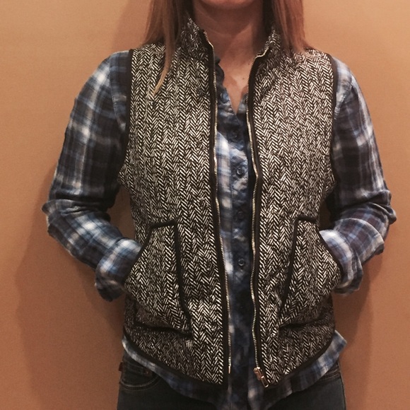 ๐จ HERRINGBONE VEST ๐จ SOLD OUT - Picture 2 of 3