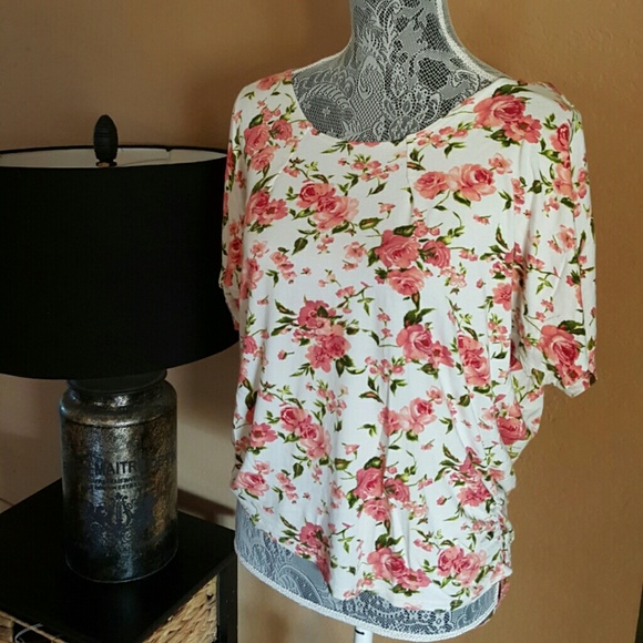 Floral Print Top💚