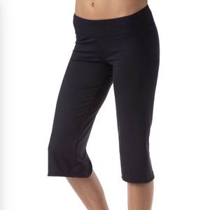 Lululemon capris black size 6